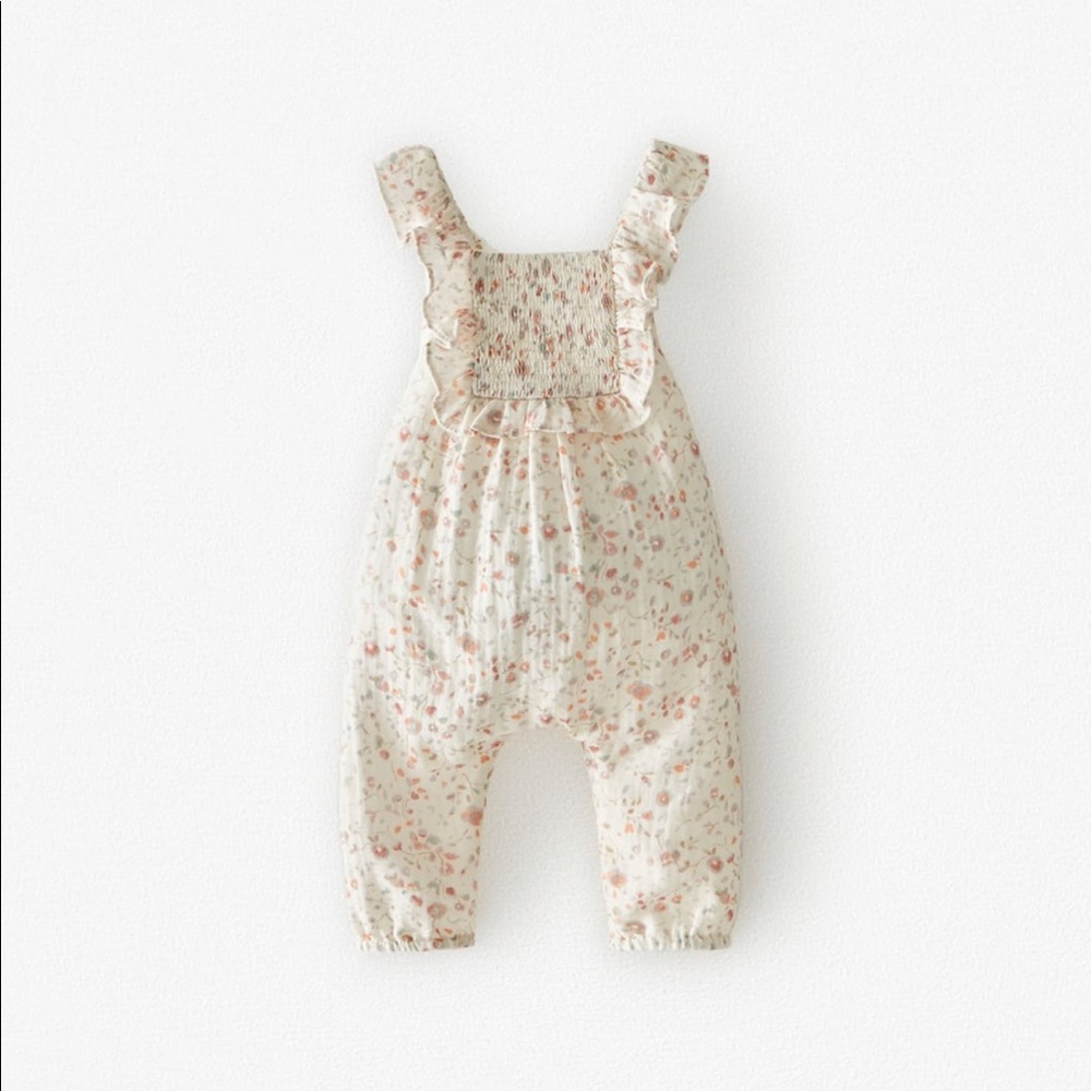 Zara floral suit 1-3 months
